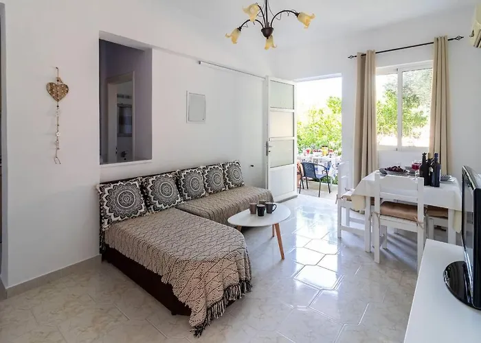 Fotis House * 阿凡投